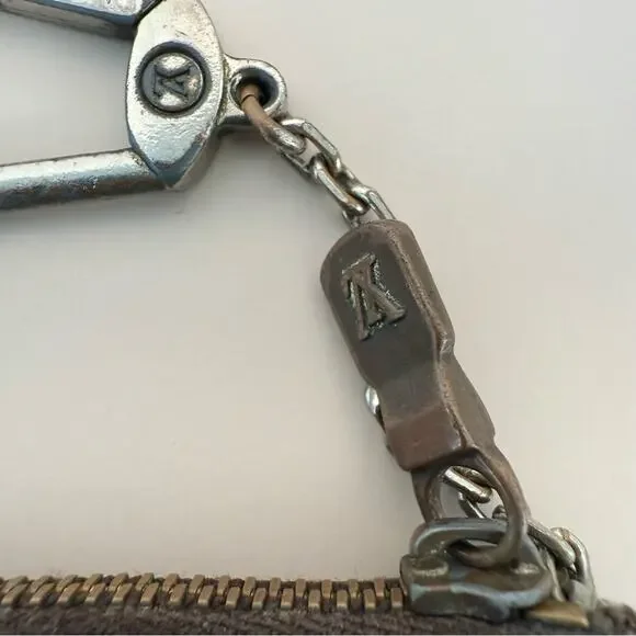 Louis Vuitton vintage small key holder Authentic - Picture 3 of 7
